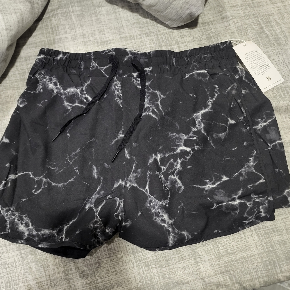 Buff bunny flo shorts